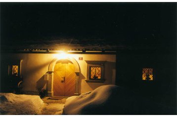 Eslovenia Privát Studor, Exterior
